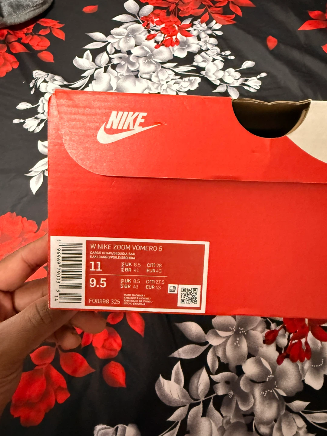 Nike Zoom Vomero 5 Size 9.5 mens - photo 2