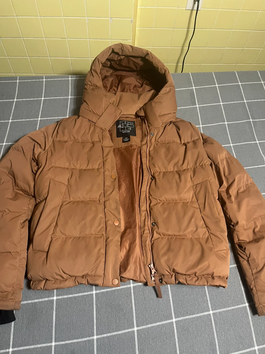 Rip Zone Brown Puffer Jacket - Size small