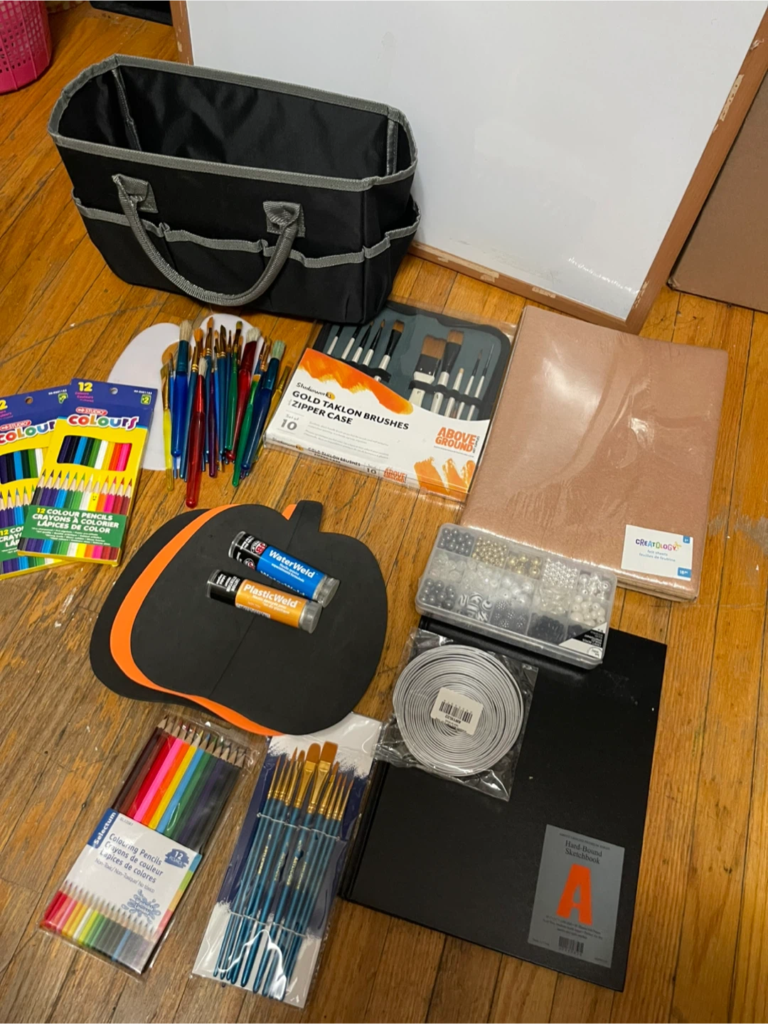 Art Supplies Lot