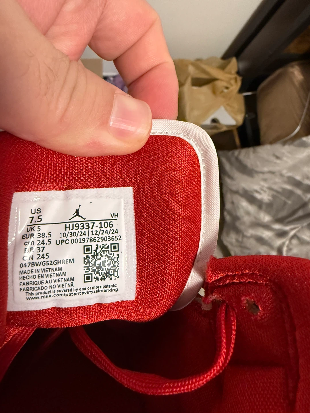 Air Jordan 1 Mid Red/White - US 7.5 - photo 5