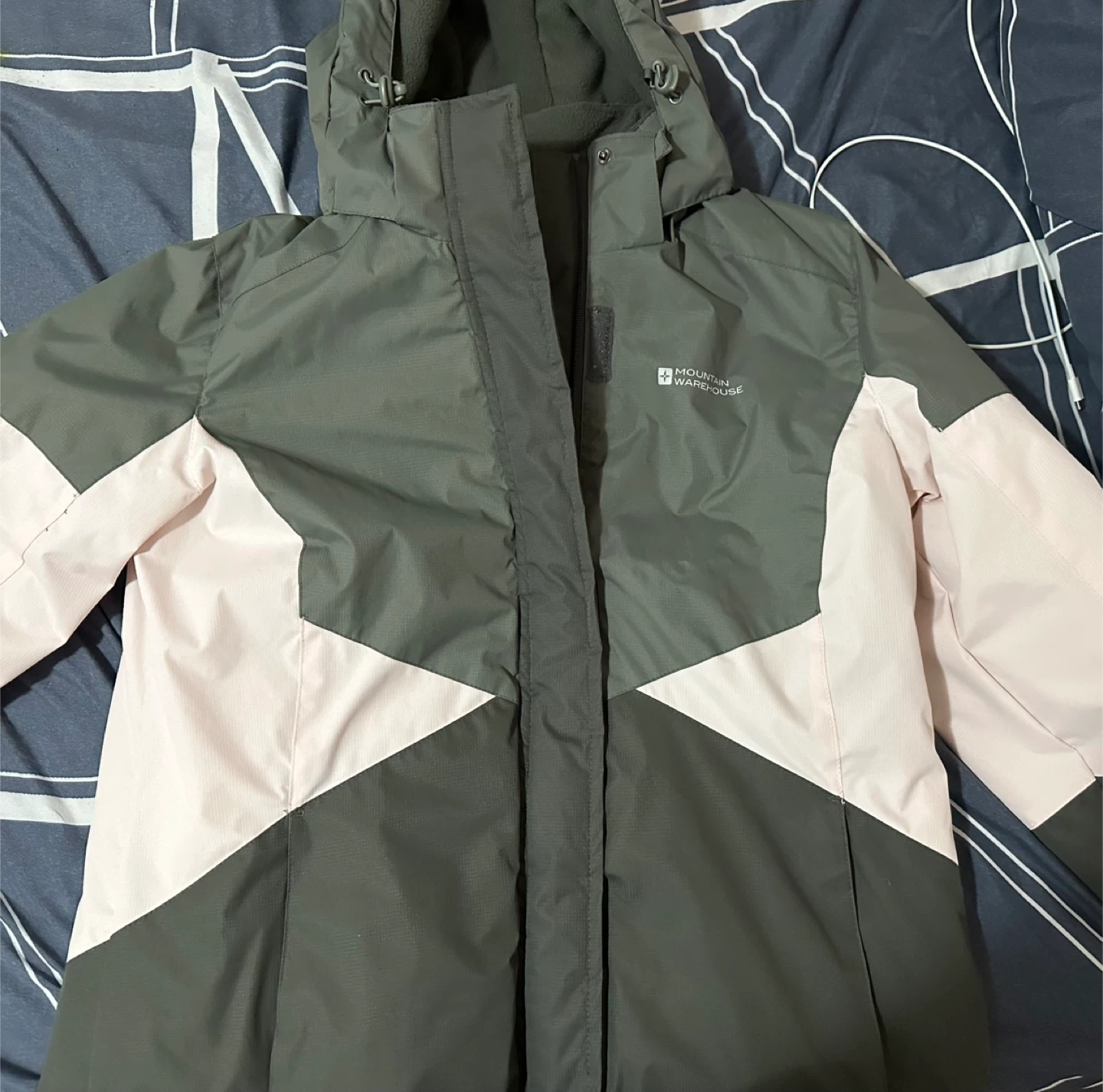 Mountain Warehouse Snow Jacket - Size US 10🥕