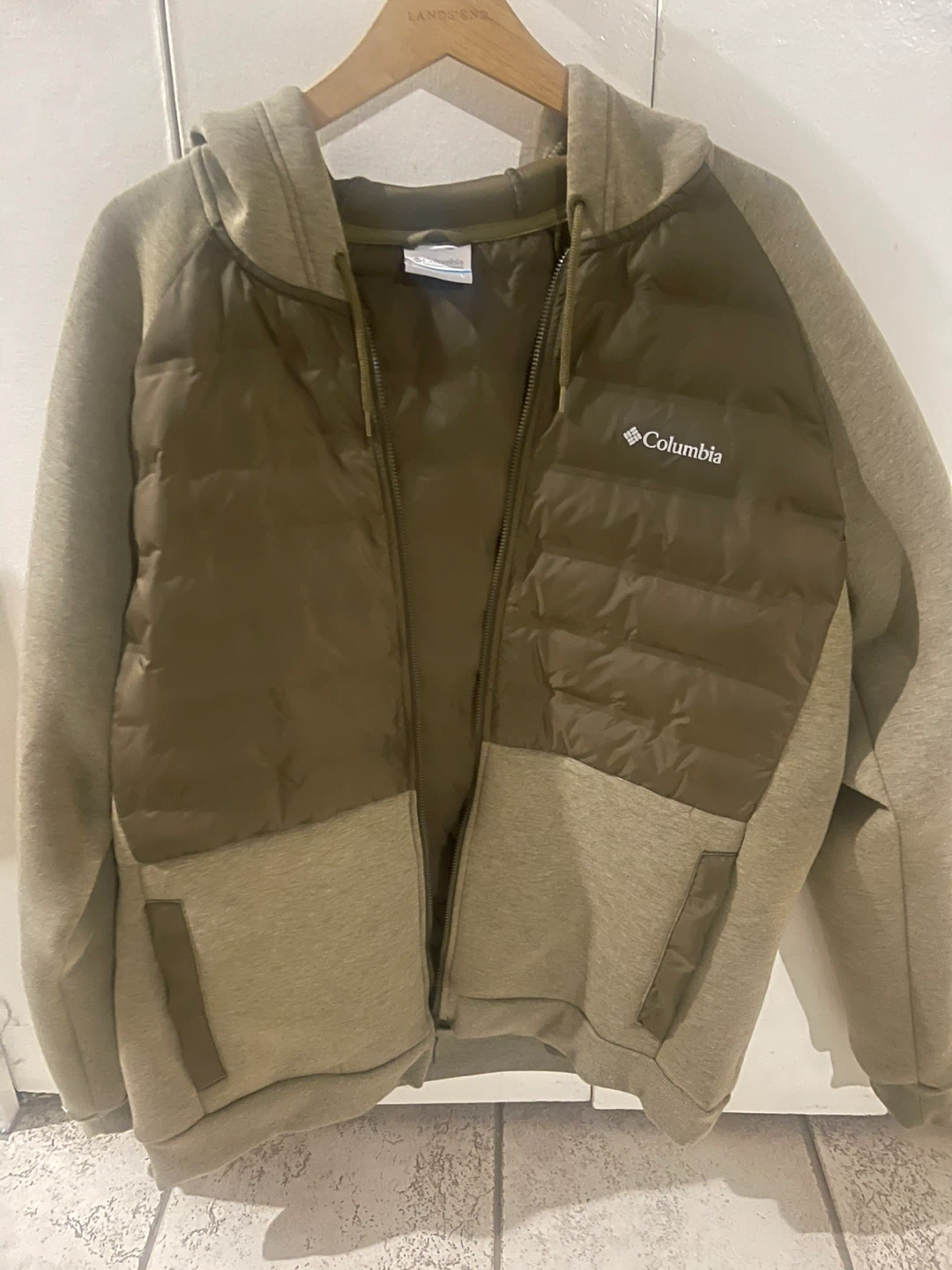 Columbia Sportswear Company Hoodie - Size L