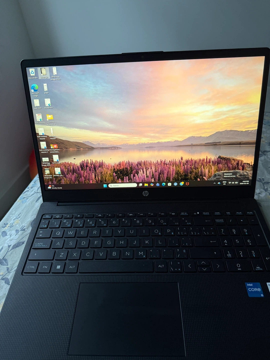 HP Laptop - Intel Core i5 - photo 2