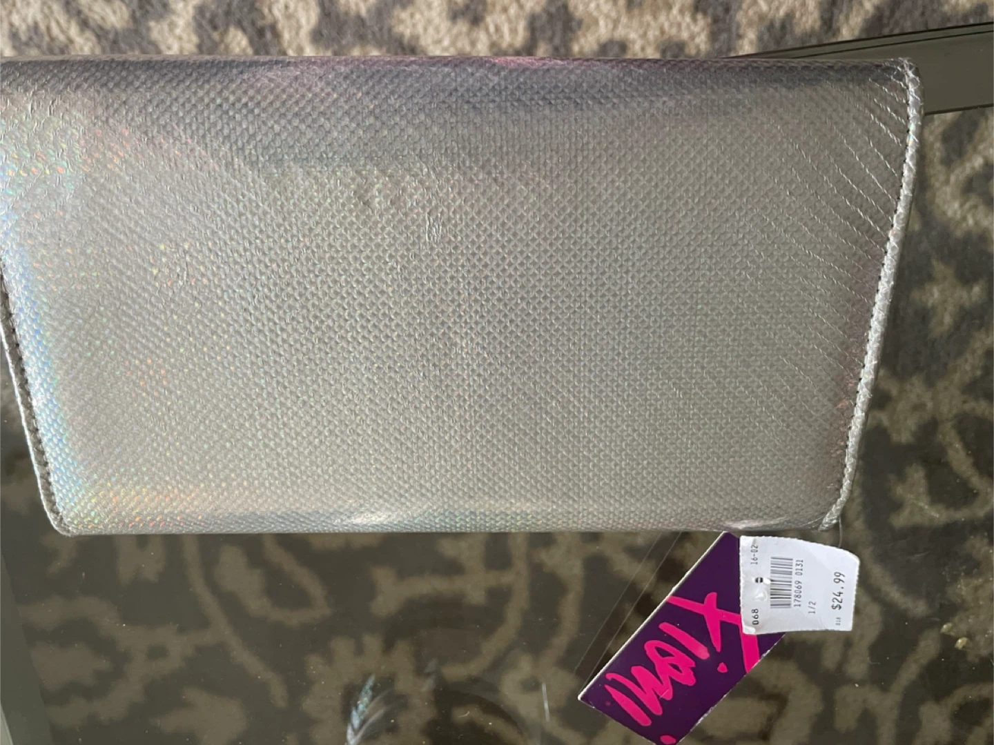 Fioni Silver Clutch - New with Tags! - photo 4