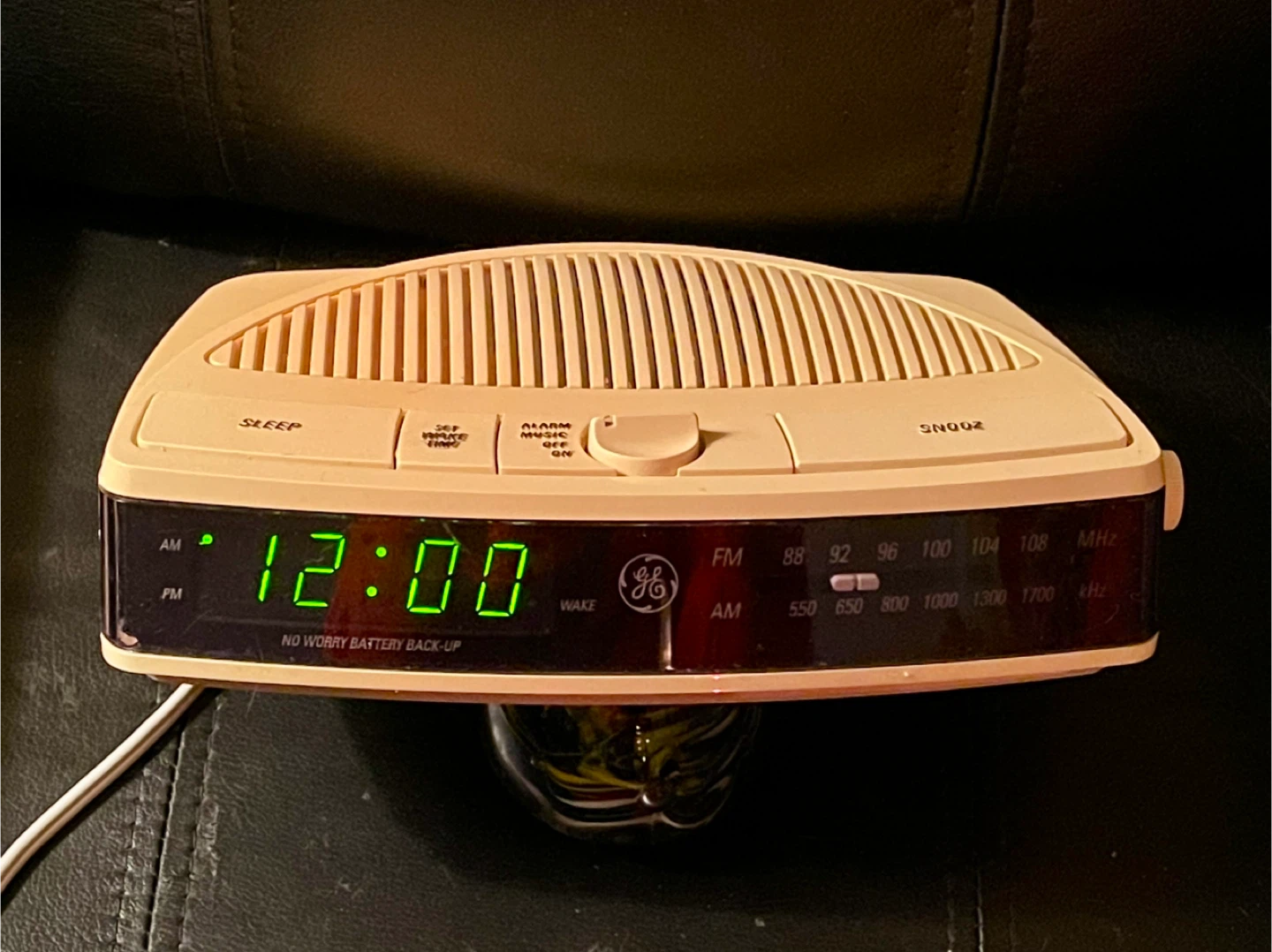 🧡Vintage GE 7-4615WHA AM/FM Digital Alarm Clock Radio