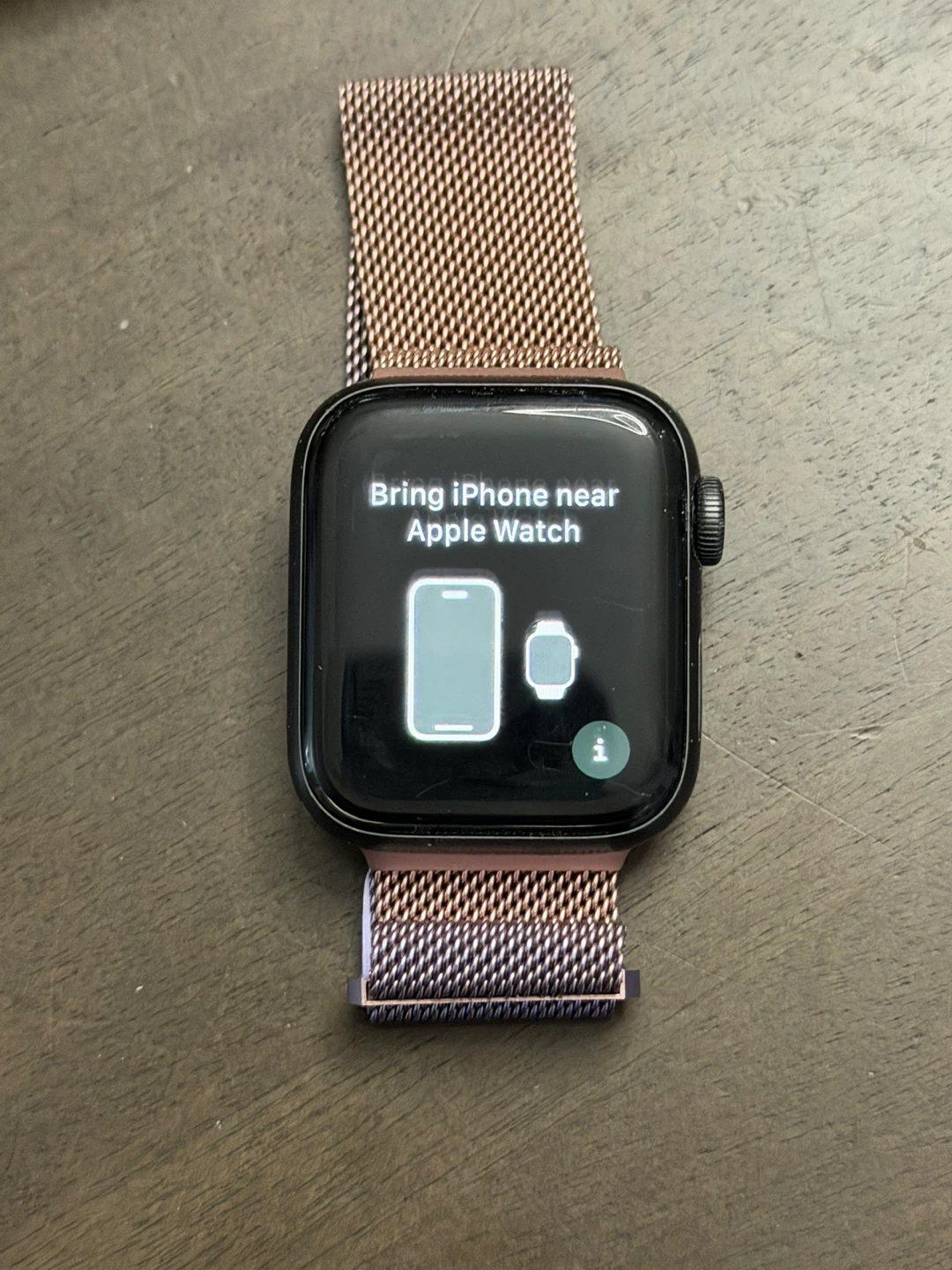 Apple Watch SE  with Milanese Loop