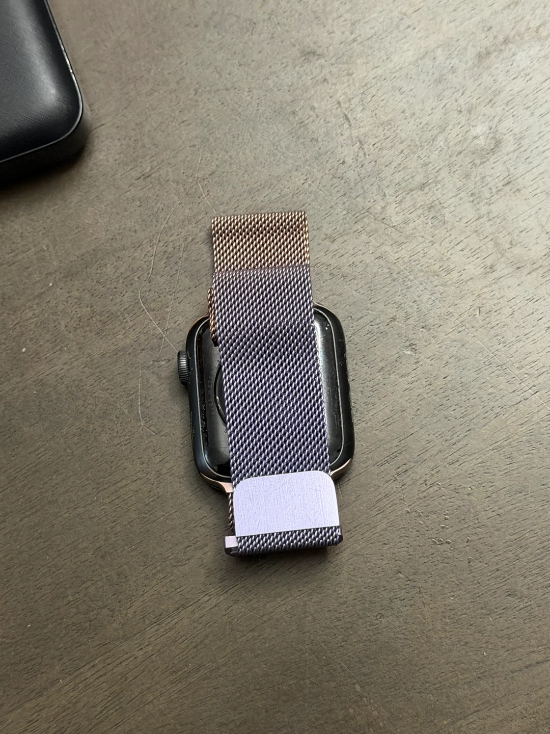 Apple Watch SE  with Milanese Loop - photo 2