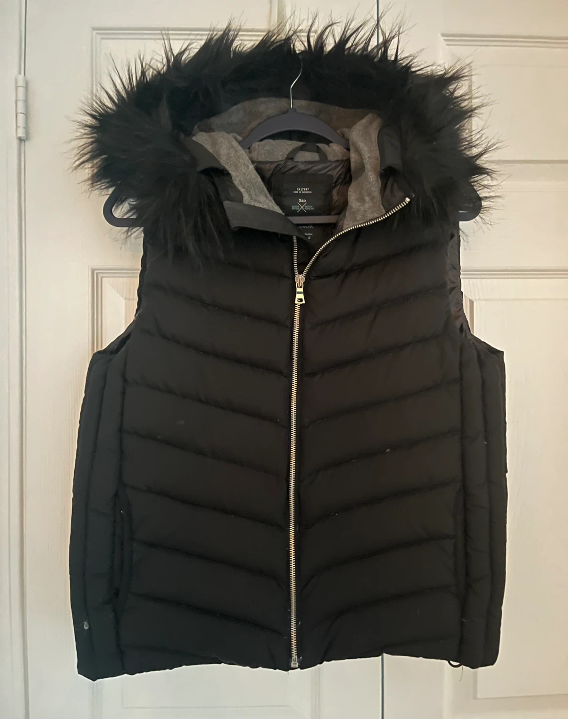 GAP Black Puffer Vest with Faux Fur Hood - Size M - photo 2