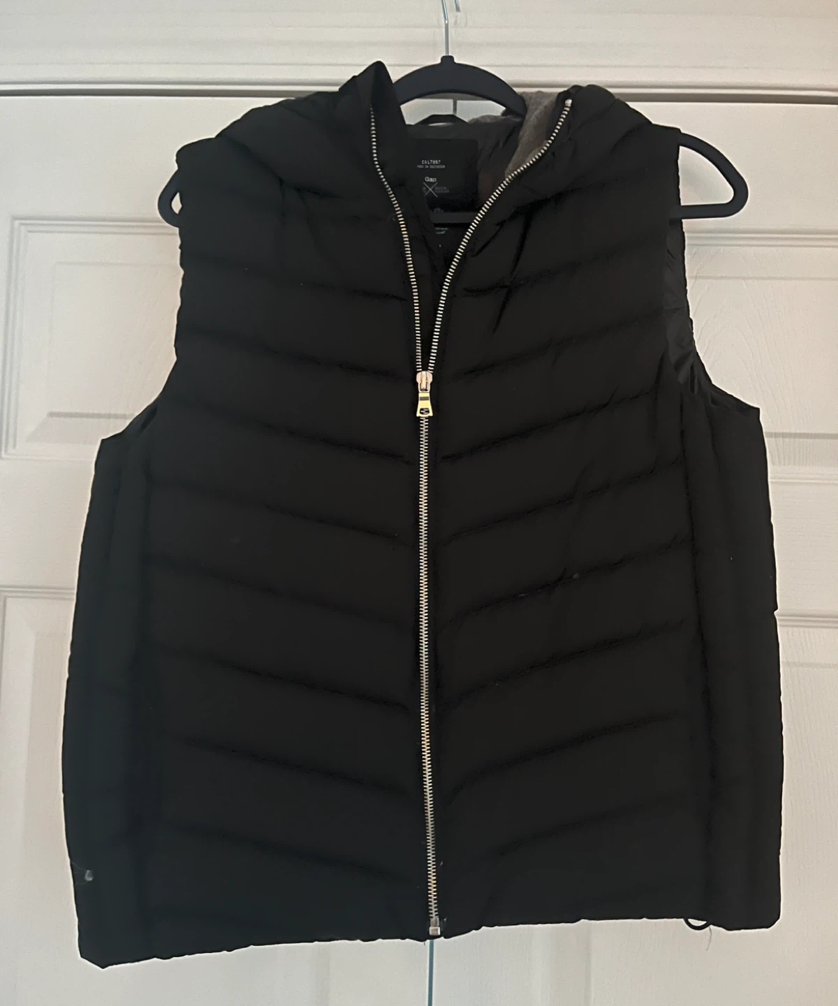 GAP Black Puffer Vest with Faux Fur Hood - Size M