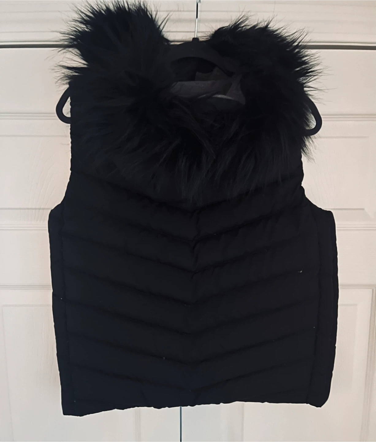 GAP Black Puffer Vest with Faux Fur Hood - Size M - photo 4