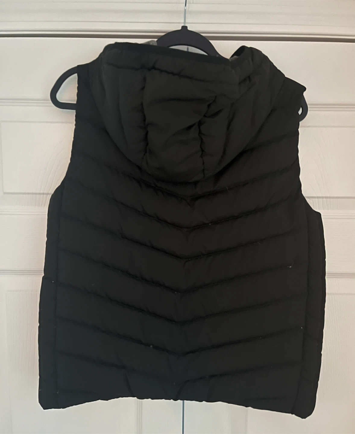 GAP Black Puffer Vest with Faux Fur Hood - Size M - photo 3