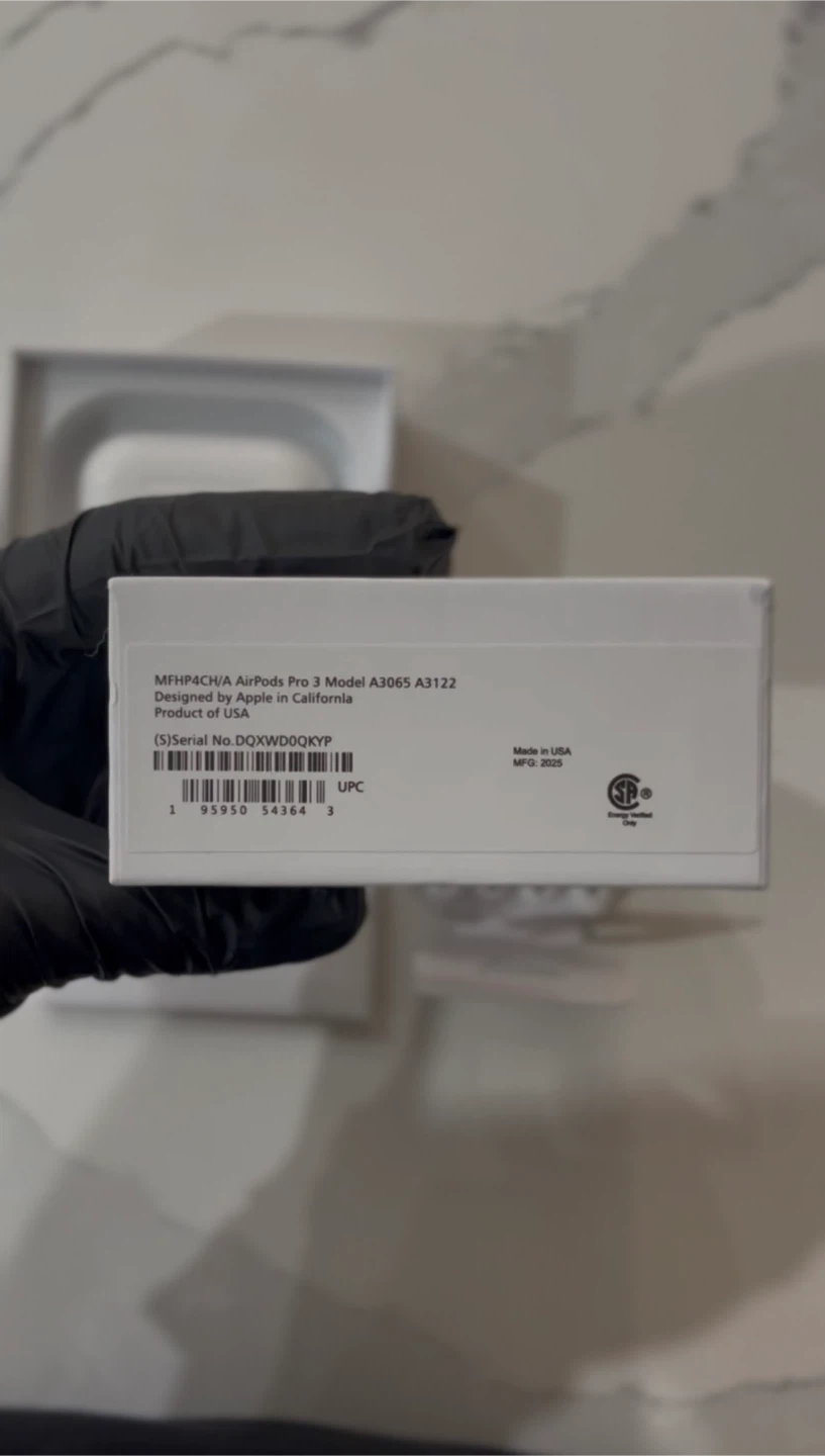 Apple AirPods Pro 3 - Like New! - photo 2