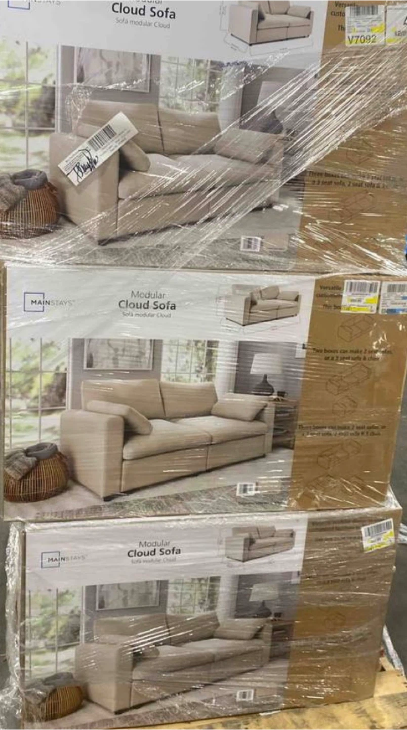 3 Modular Cloud Sofas, Central rug and Noguchi coffee table - photo 3