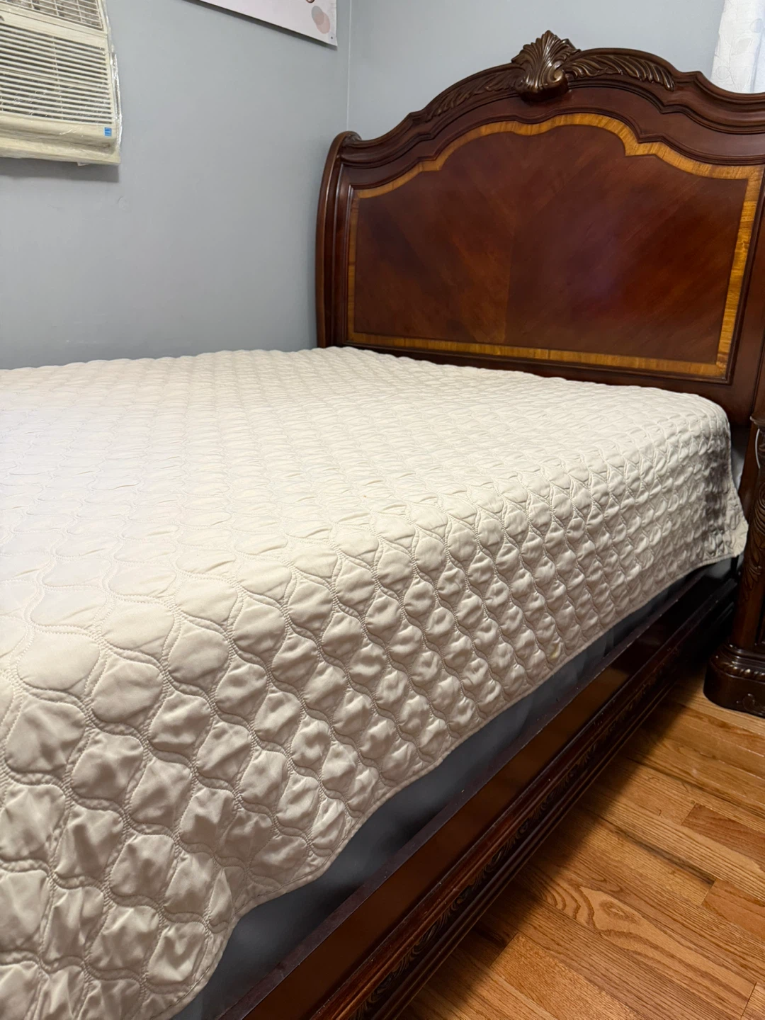 Elegant dark wood queen size bed frame - photo 2