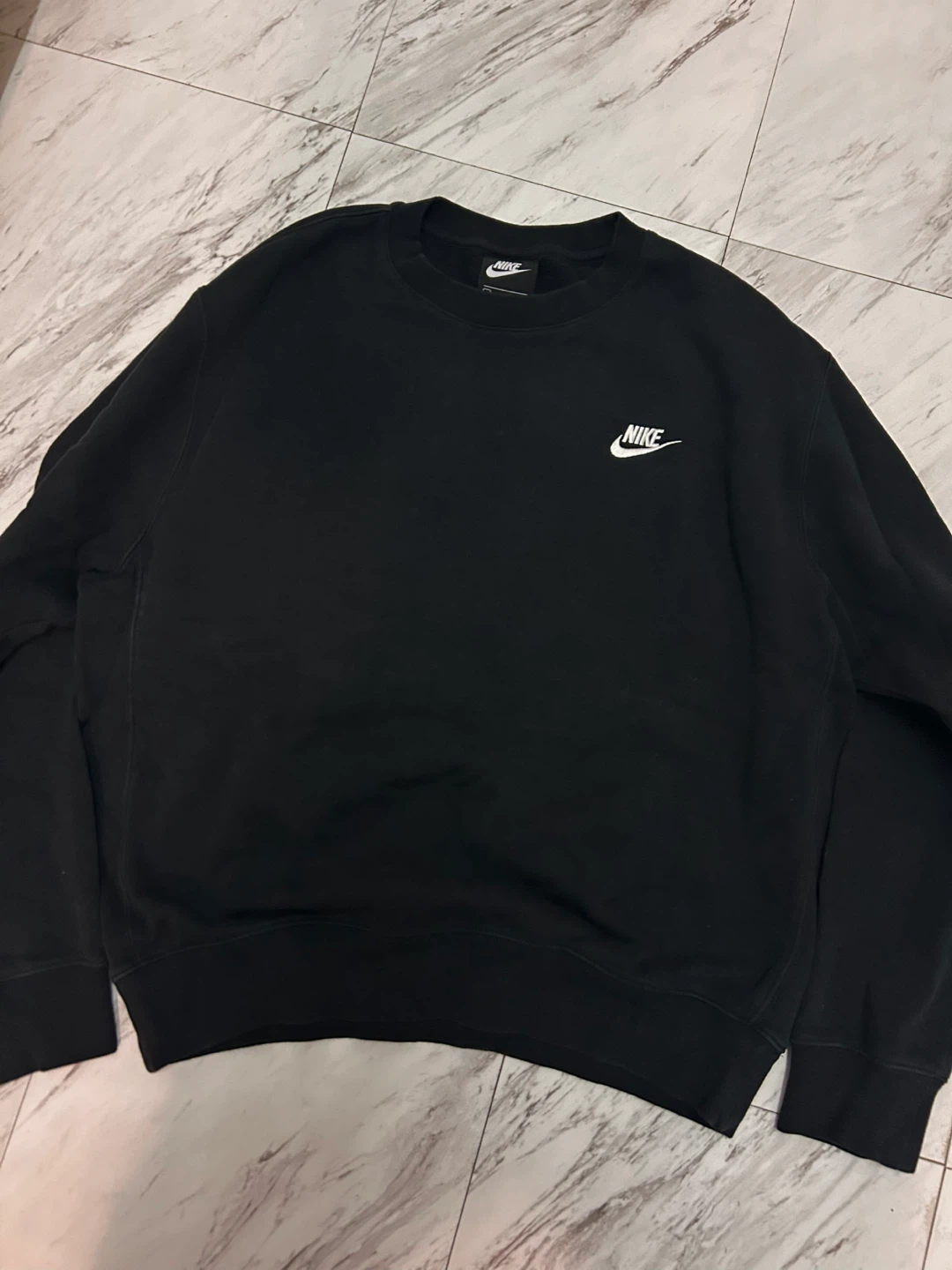 Black Nike crewneck sweatshirt / Size Medium