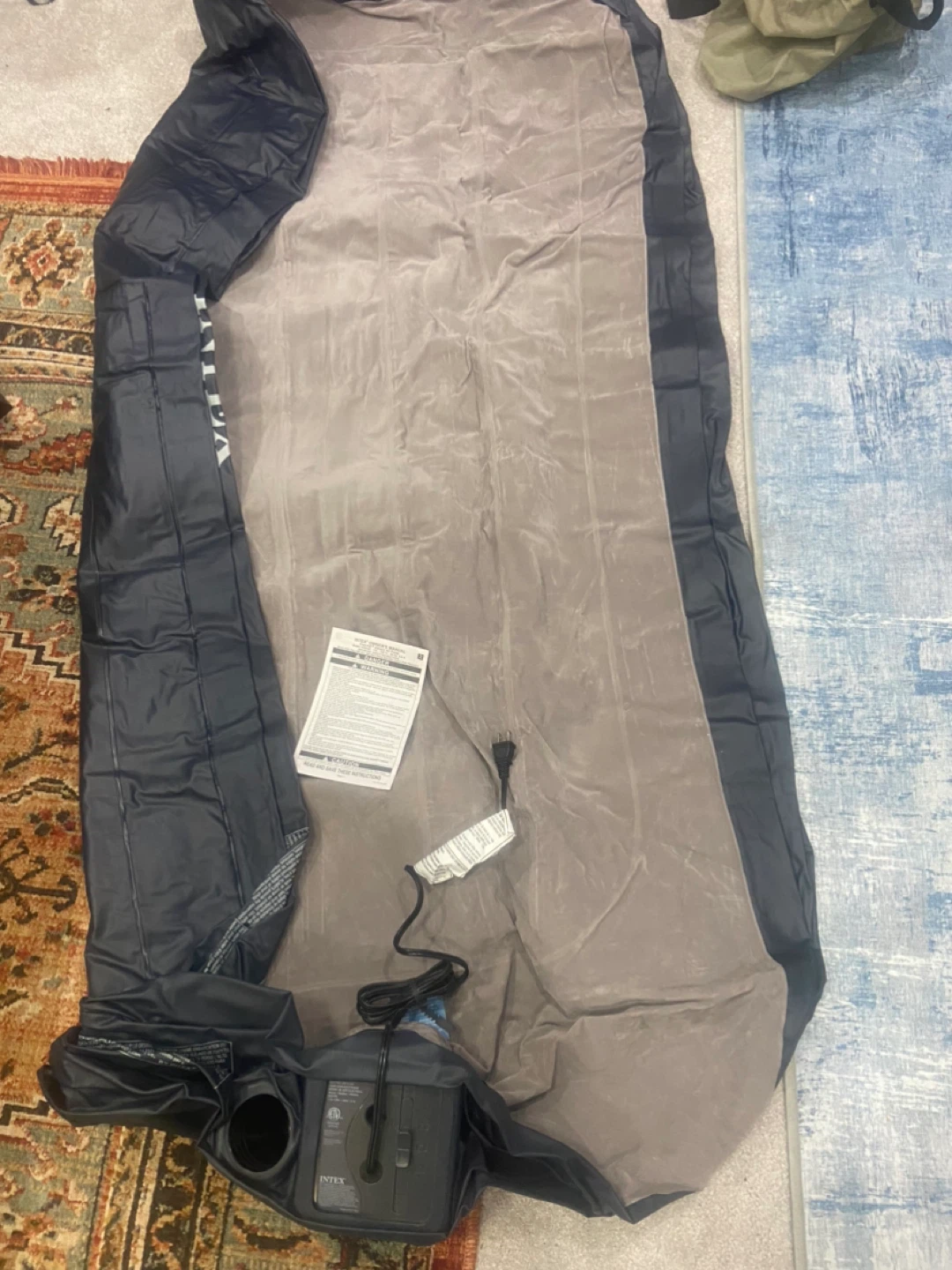 Intex twin Air Mattress with Built-in Pump - photo 5