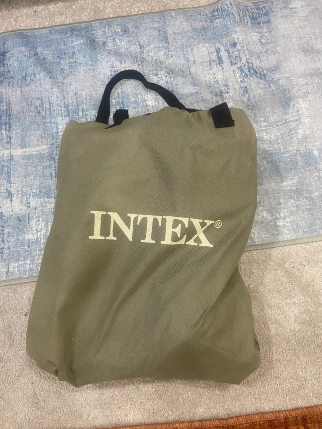 Intex twin Air Mattress with Built-in Pump - photo 2