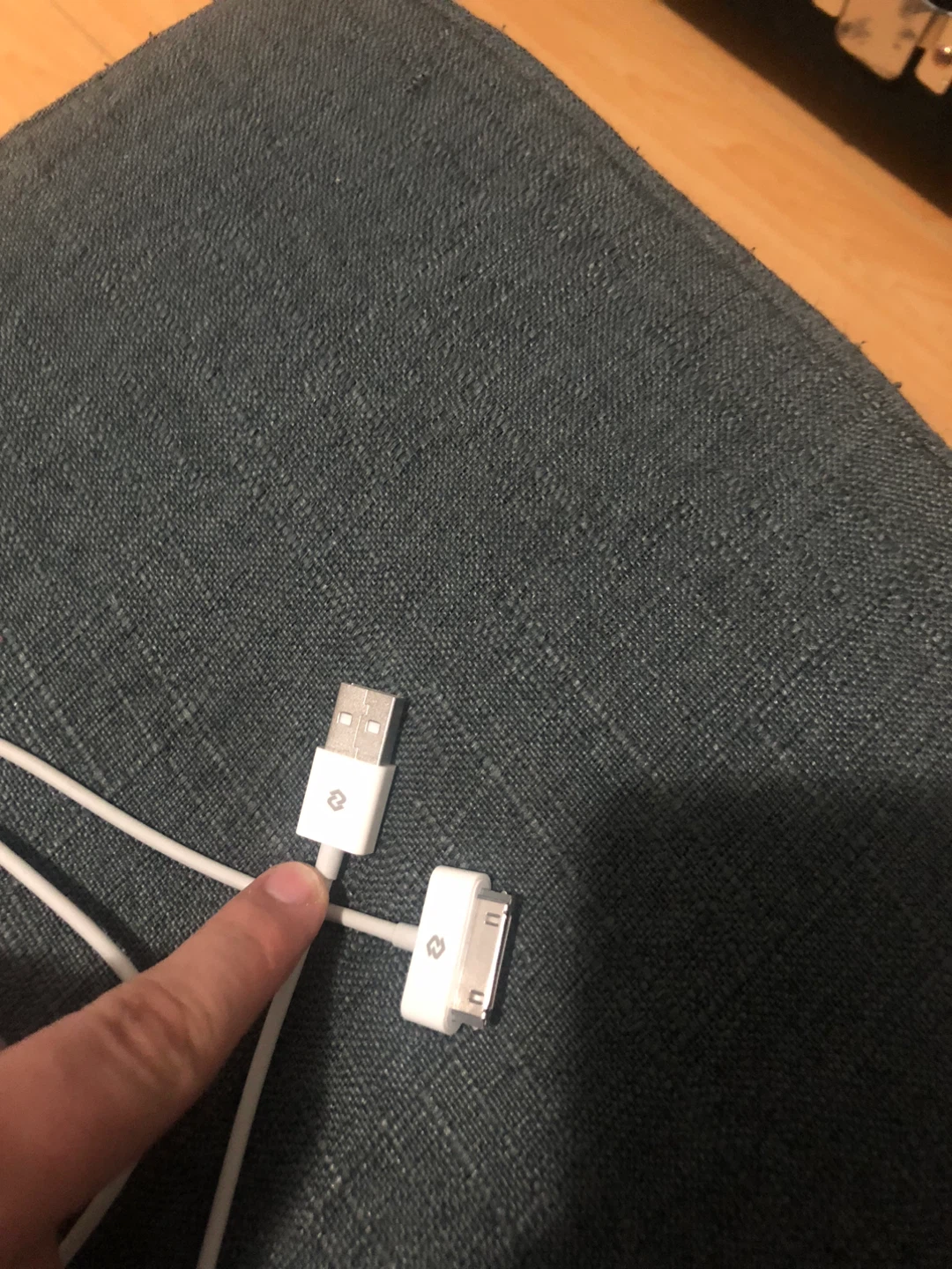 Apple 30-Pin to USB Cable - White - photo 4