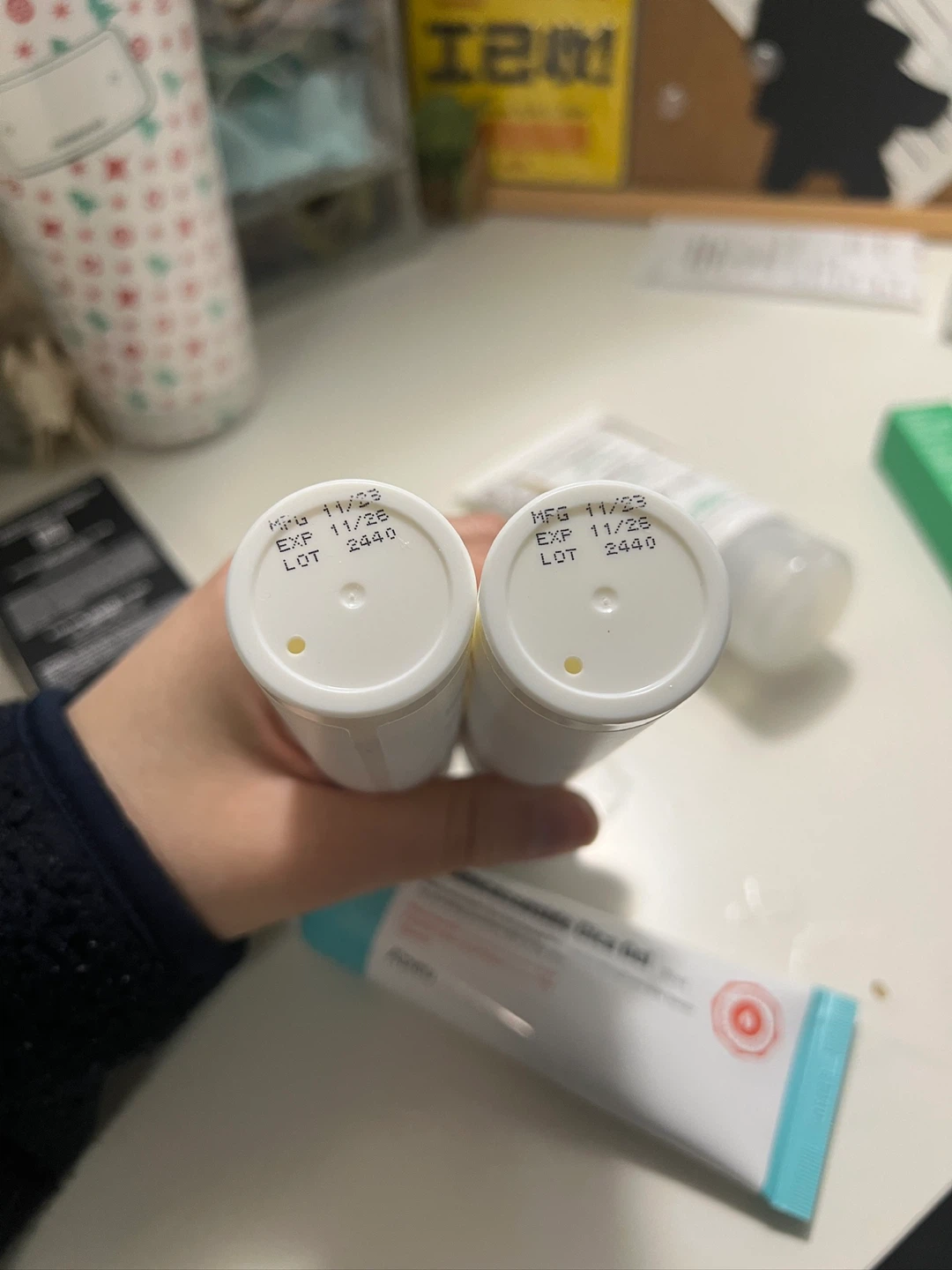 🇭🇰 Hong Kong Brand - Zkin UV Essential Light Screen SPF 50+ - photo 2