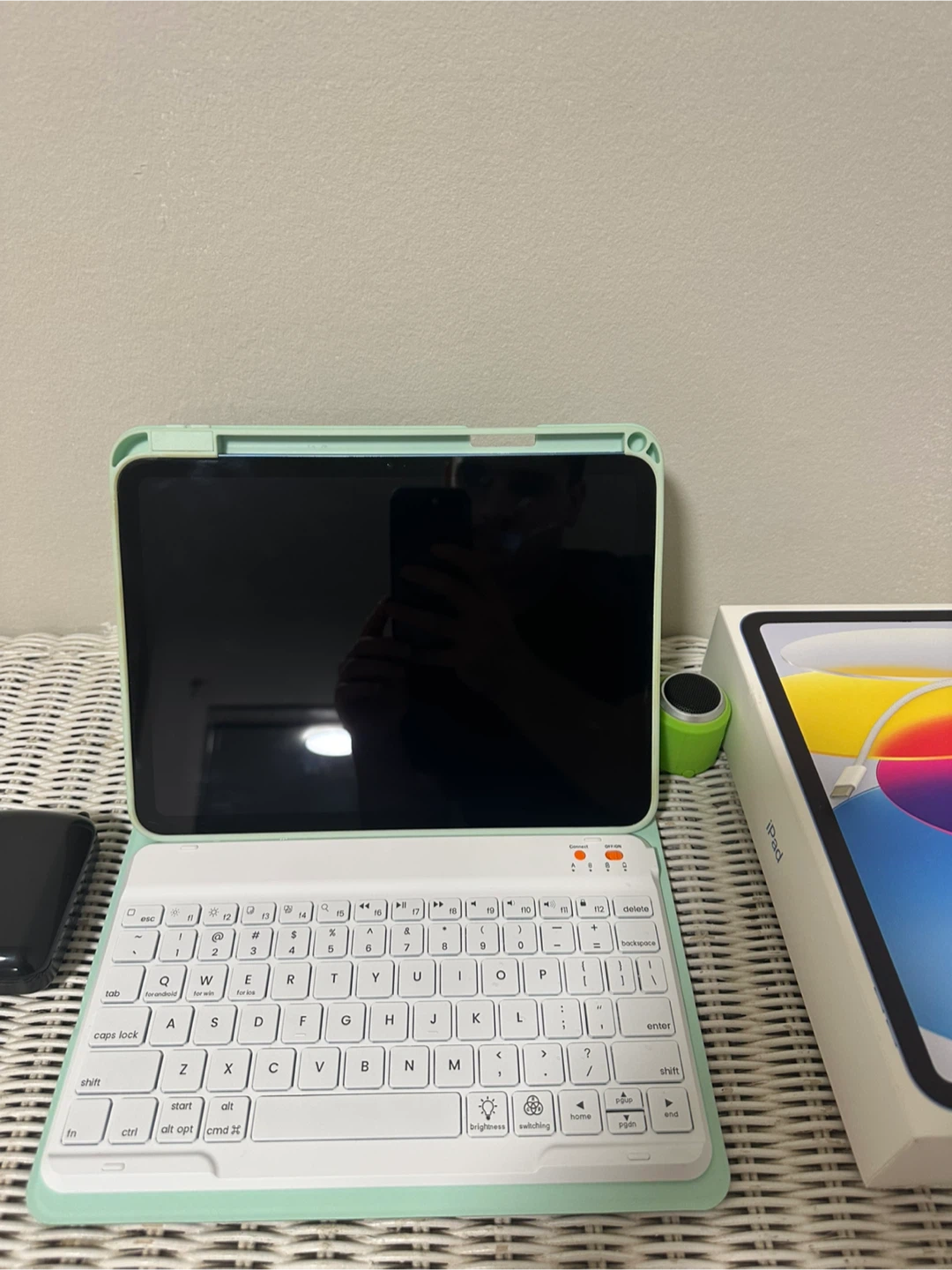 Brand new iPad A16 with everything on desk for sale - photo 3
