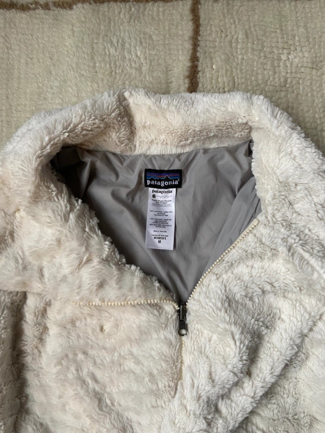Patagonia Faux Fur Jacket - Size M - photo 2