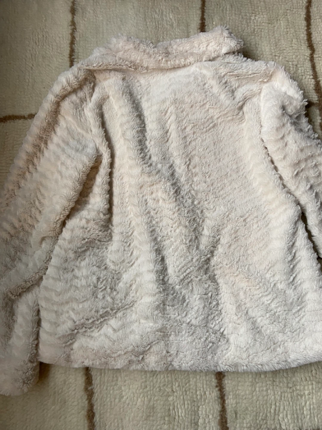 Patagonia Faux Fur Jacket - Size M - photo 4