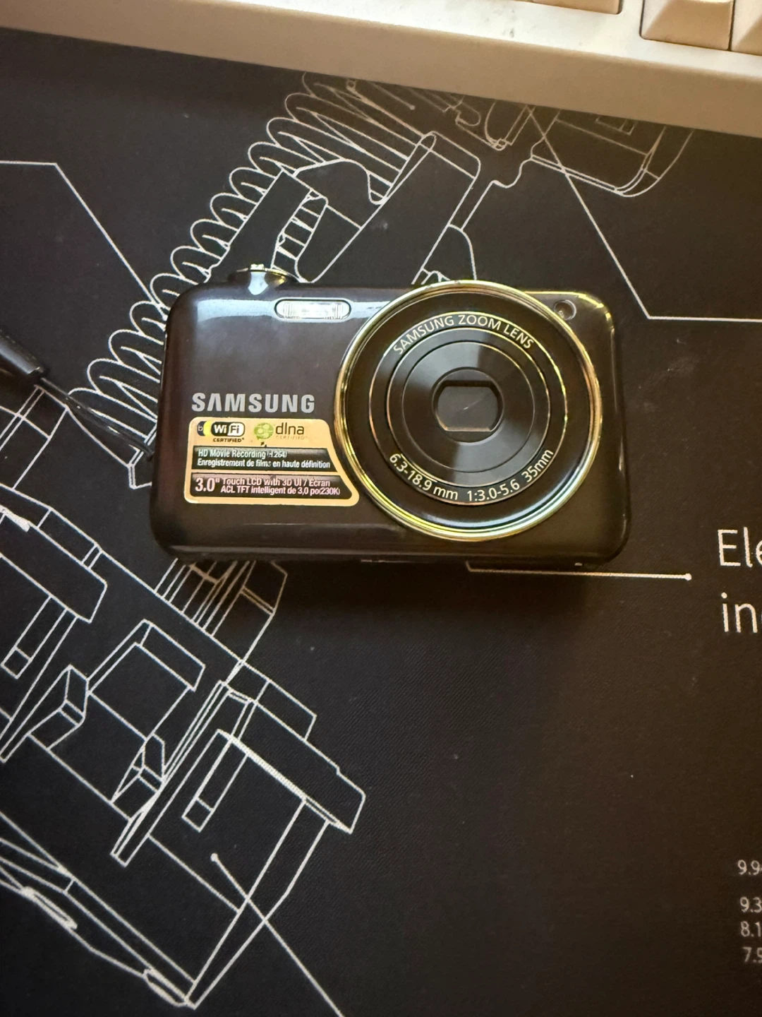Samsung Digital Camera - photo 2