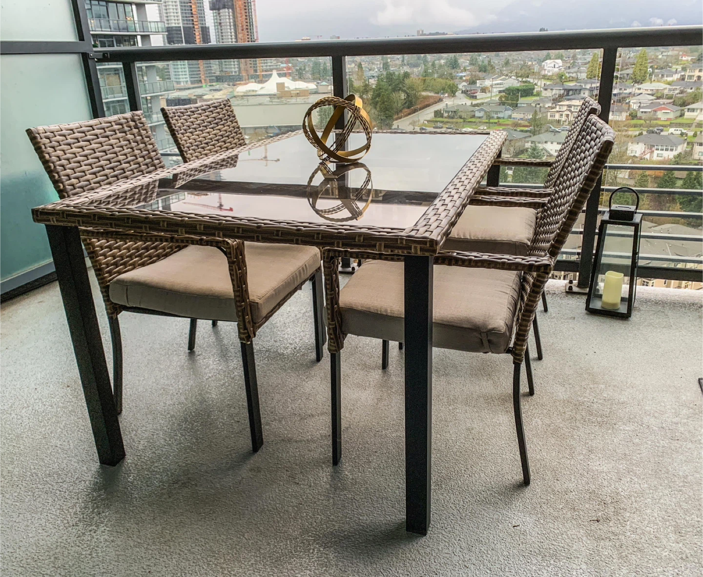 Belmont Patio Dining Set (Table & Chairs) 99.99% New