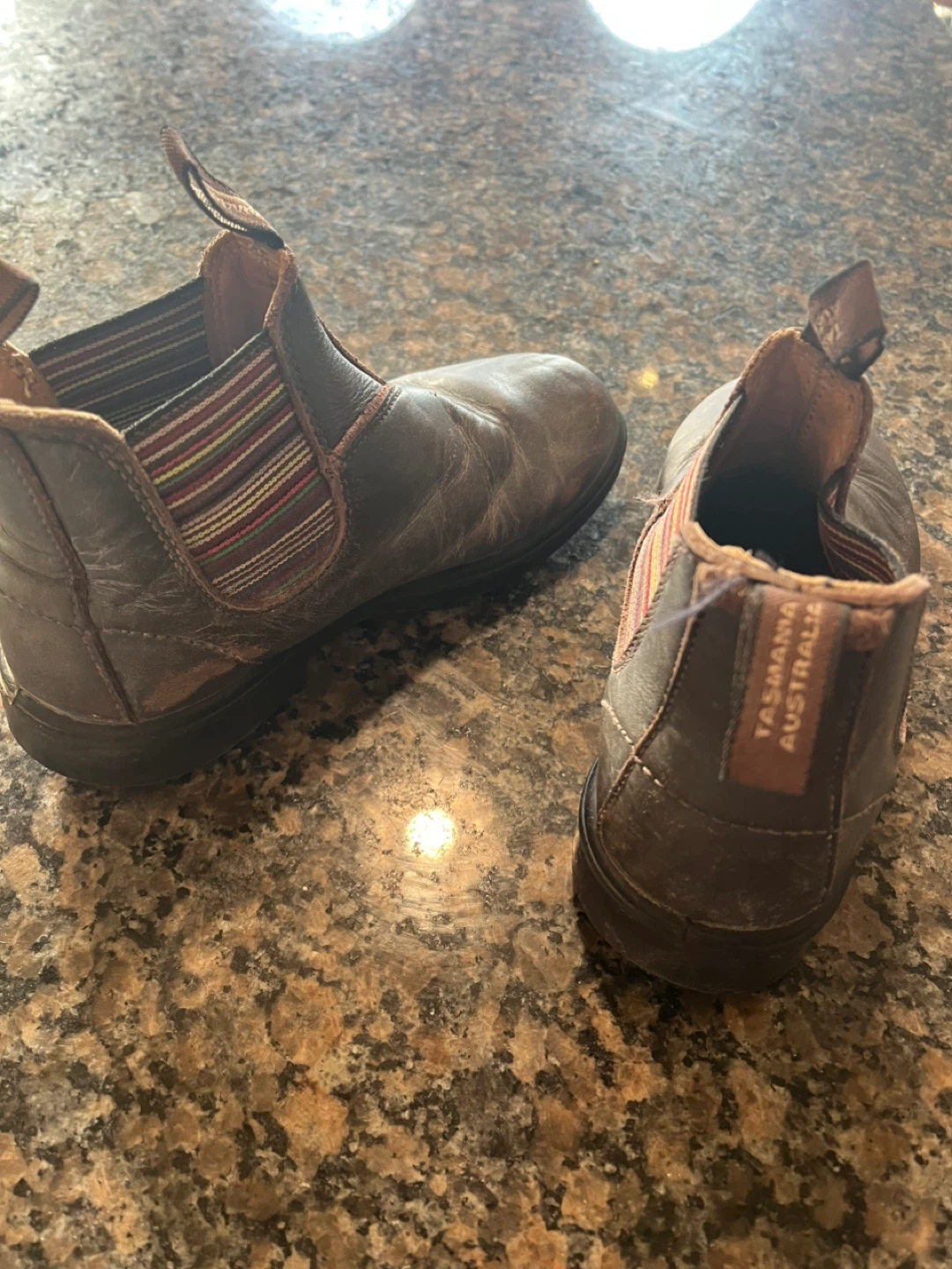 Size 2 kidsBlundstone Brown Leather Boots - photo 2