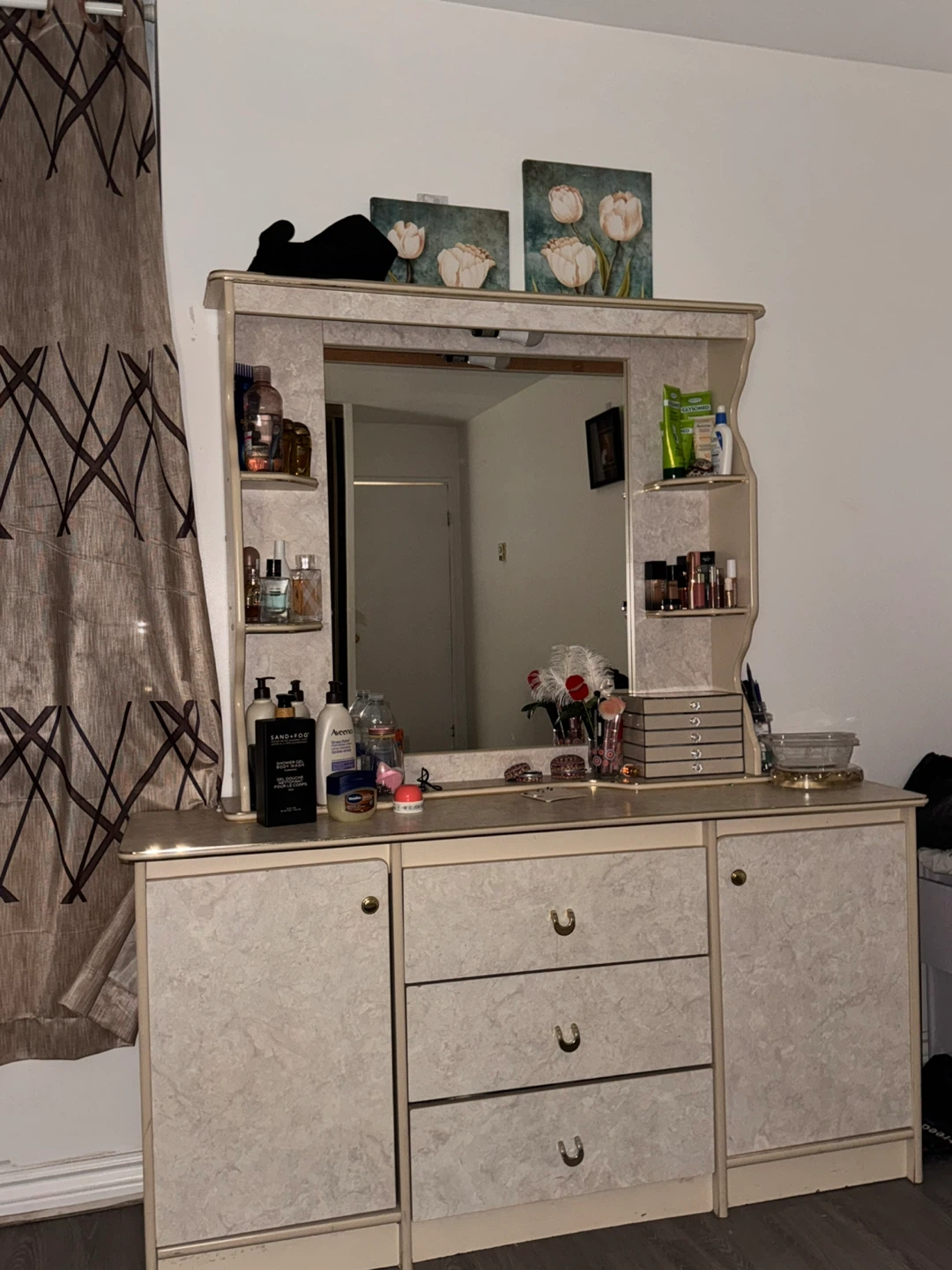 Vanity with Mirror and Storage - photo 2