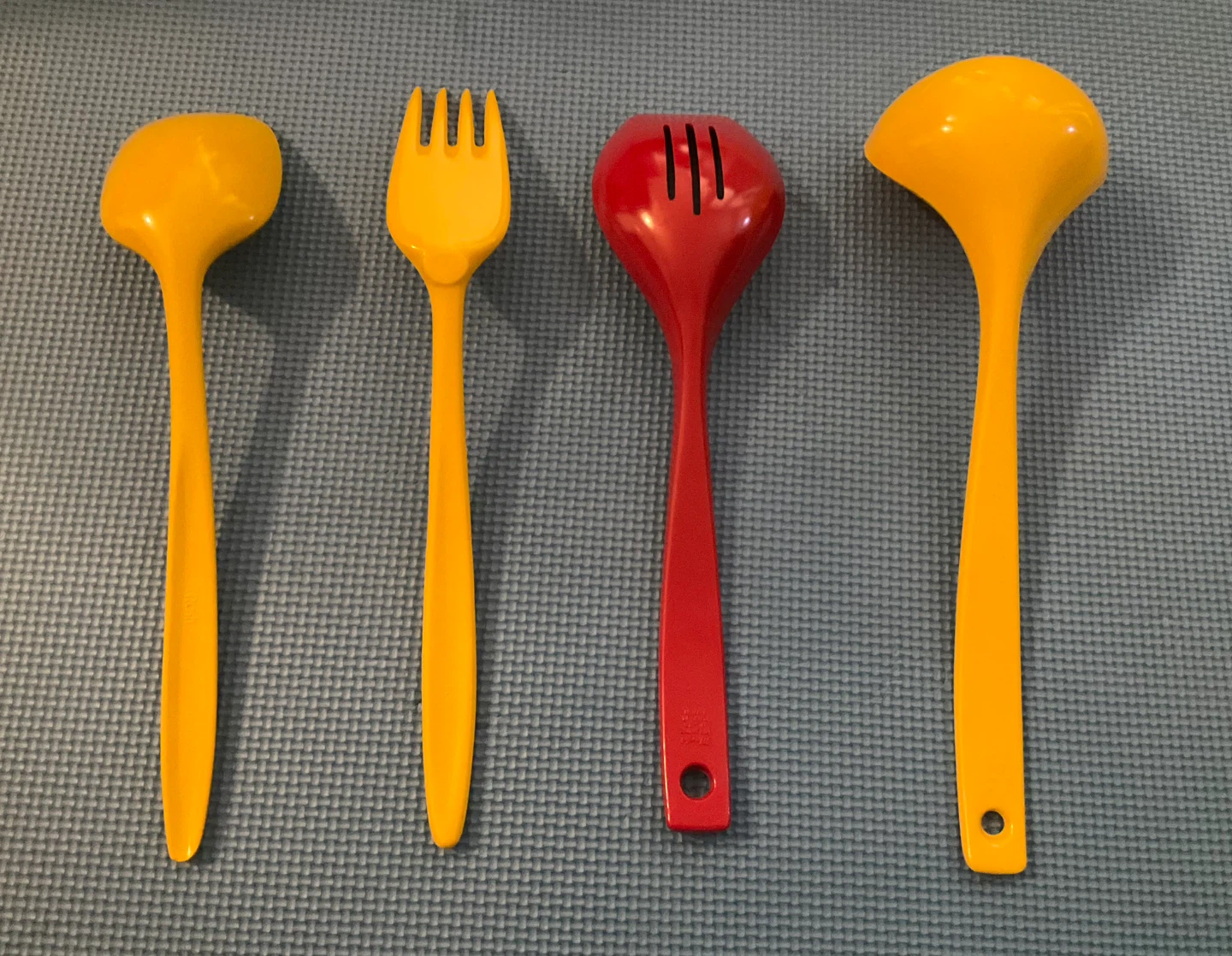 Vintage melamine serving utensils - photo 2