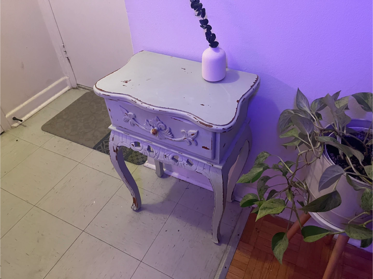 Vintage Style Side Table - Distressed Look - photo 2