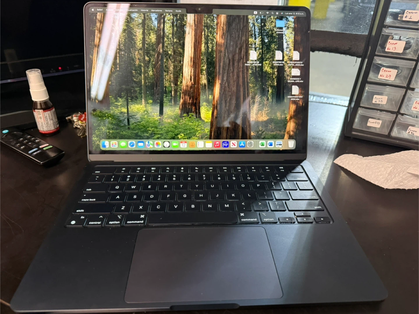 Apple Macbook Air M2, 8GB RAM - photo 2