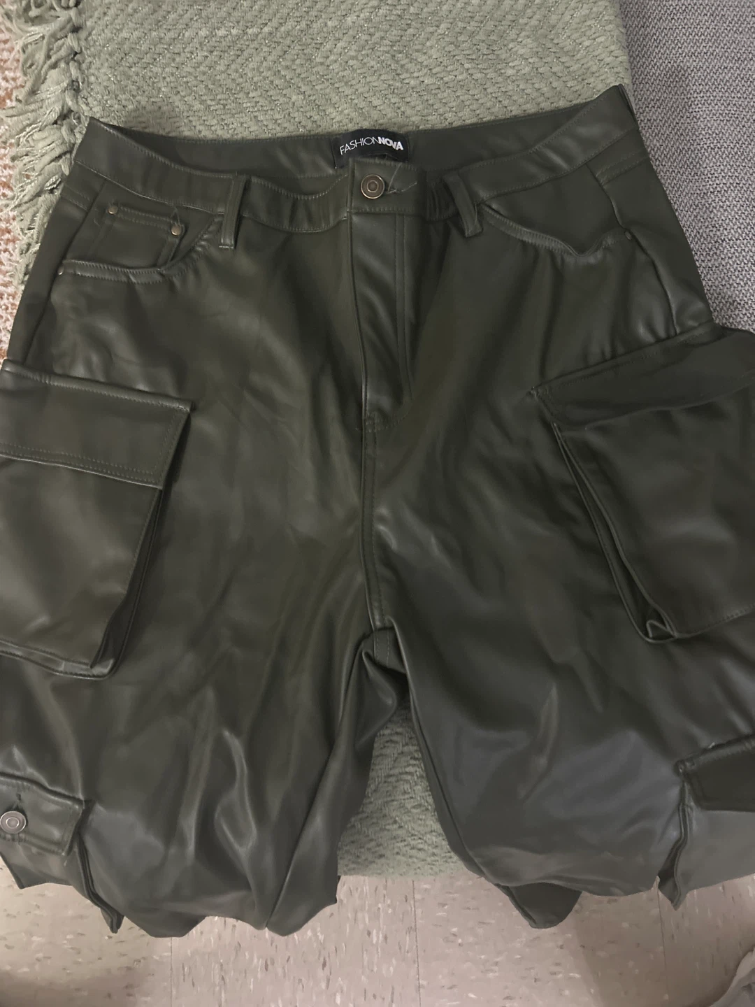 Fashion Nova Olive Green Faux Leather Cargo Pants 🧡 - photo 3