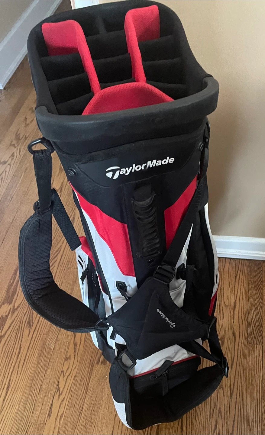 Taylormade Golf Stand Bag. Comes with cover! - photo 3
