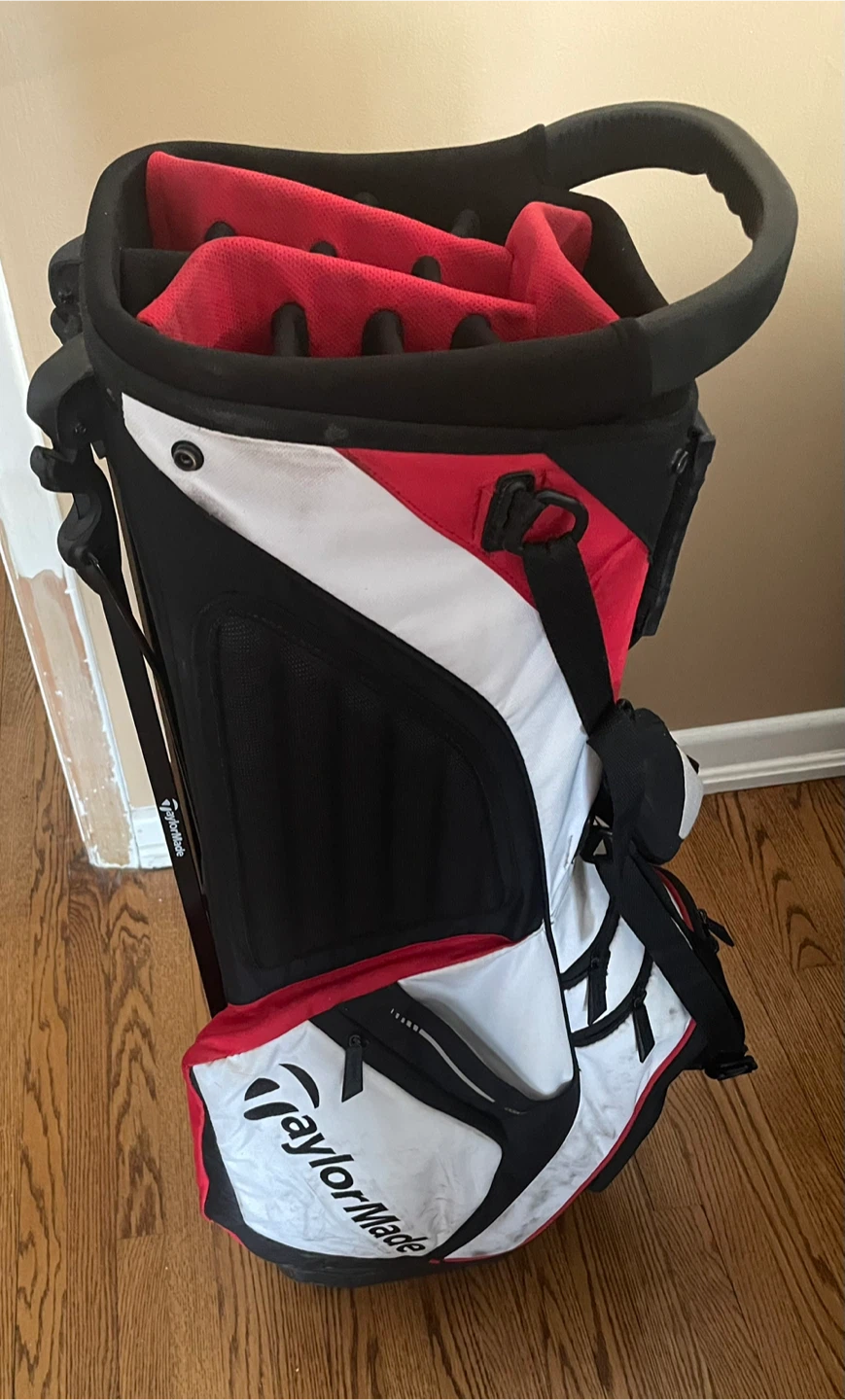 Taylormade Golf Stand Bag. Comes with cover! - photo 4