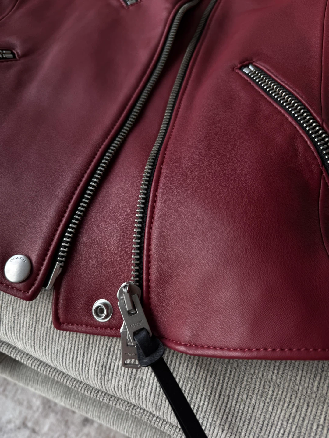 Coach Burgundy Leather Jacket - photo 3