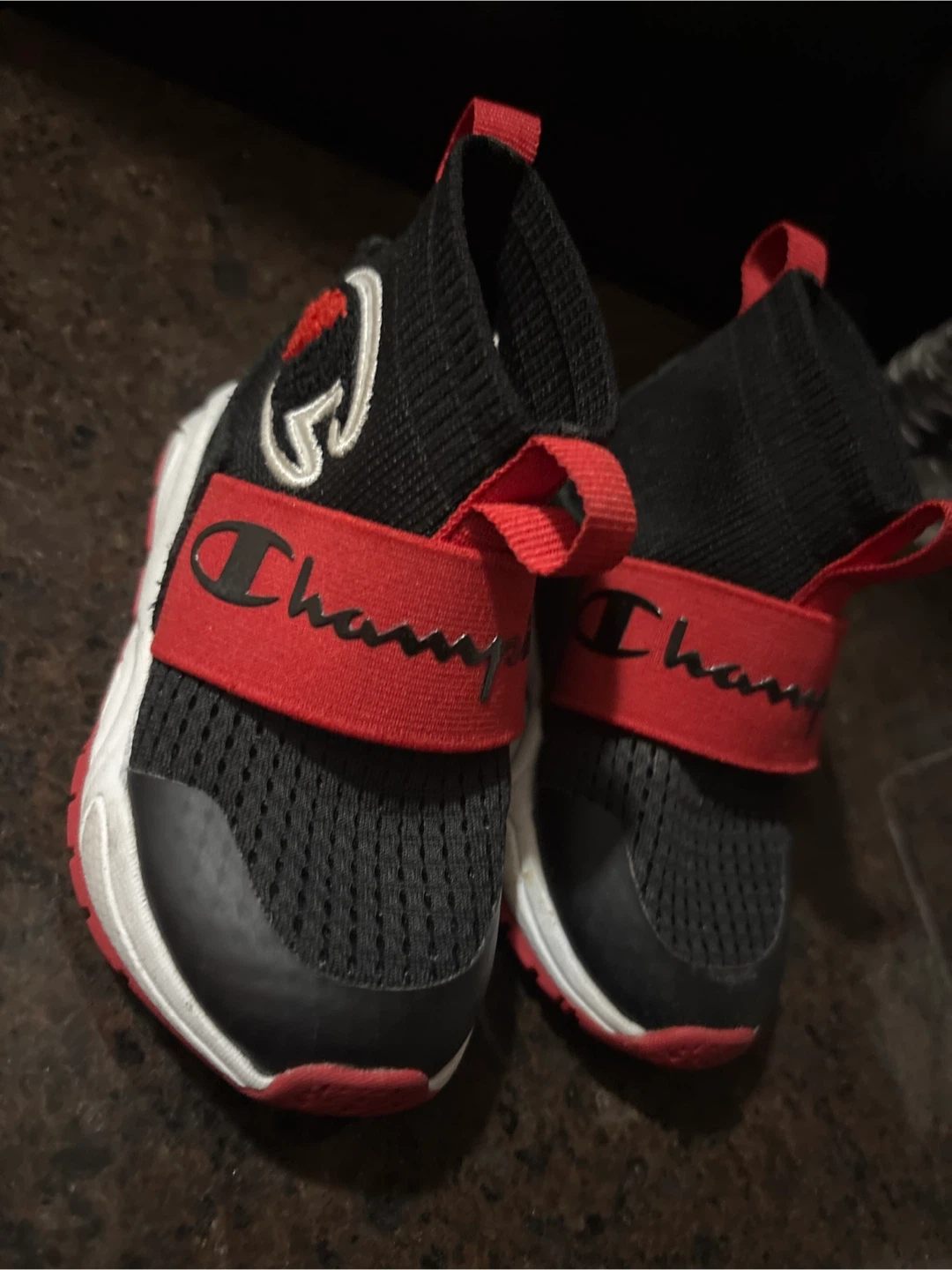 Size 5c champion shoes like new - photo 2