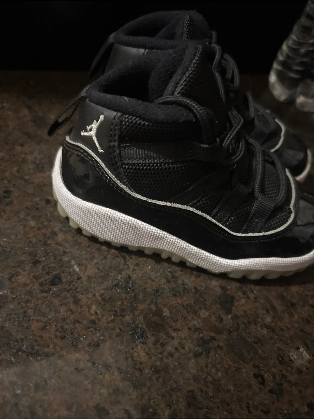 Size 6c Jordan’s like new - photo 3