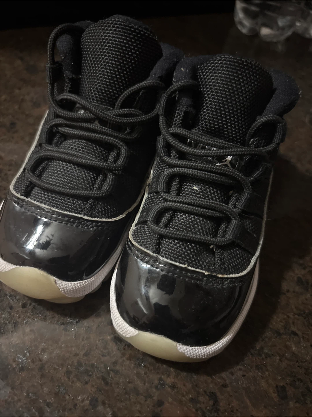 Size 6c Jordan’s like new - photo 2