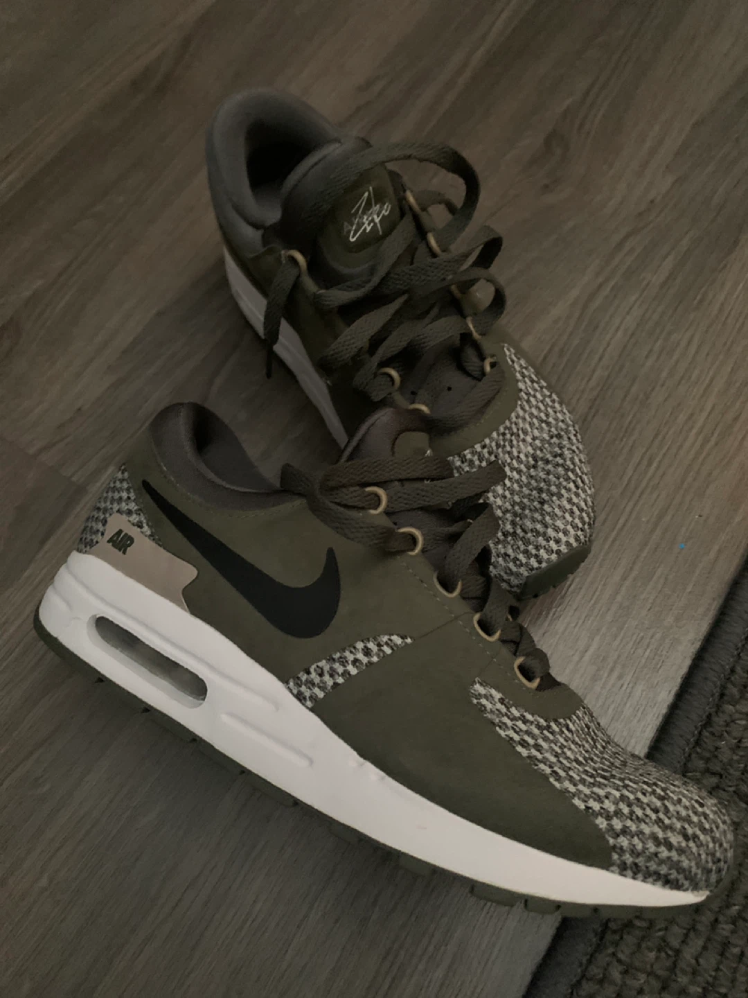 Nike Air Max Zero Essential Olive Sneakers - photo 2