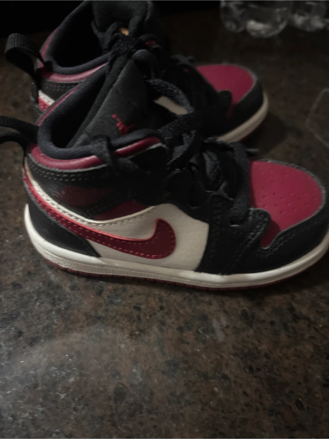 Jordan’s size 6c like new - photo 4