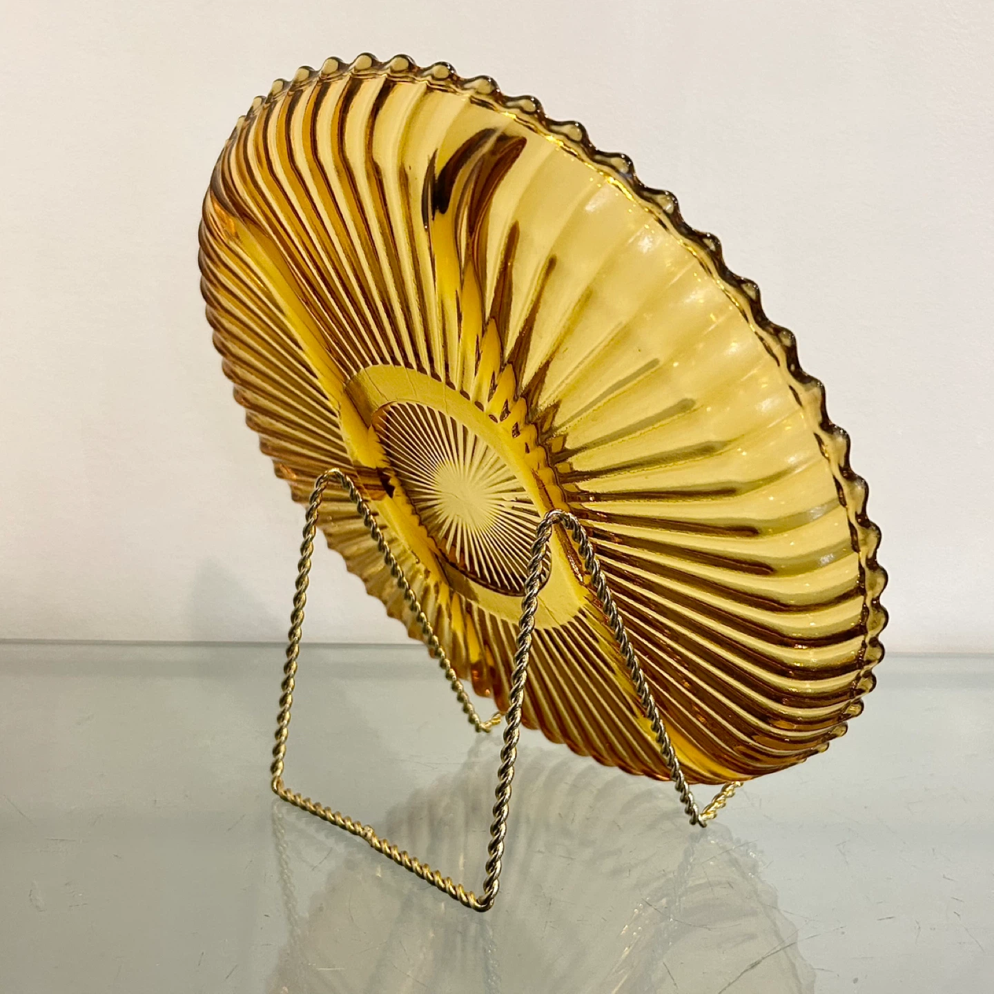 19th C Amber Pressed Glass Dish, Wooden Mould, Hay Marks - photo 4