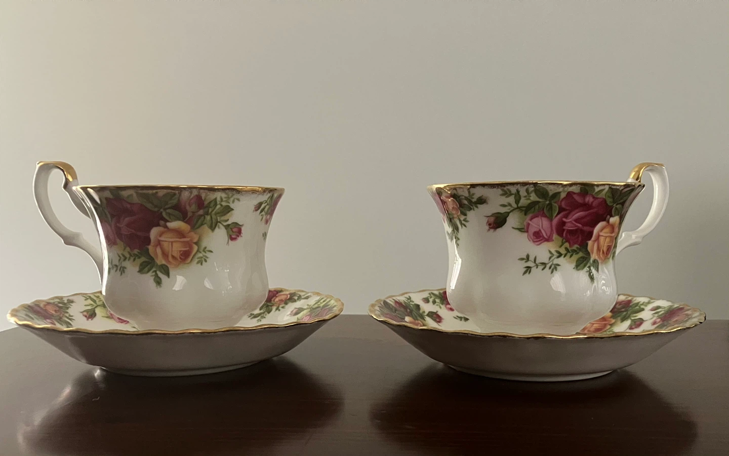 Royal Albert Old Country Roses Tea Cup & Saucer Set - photo 3