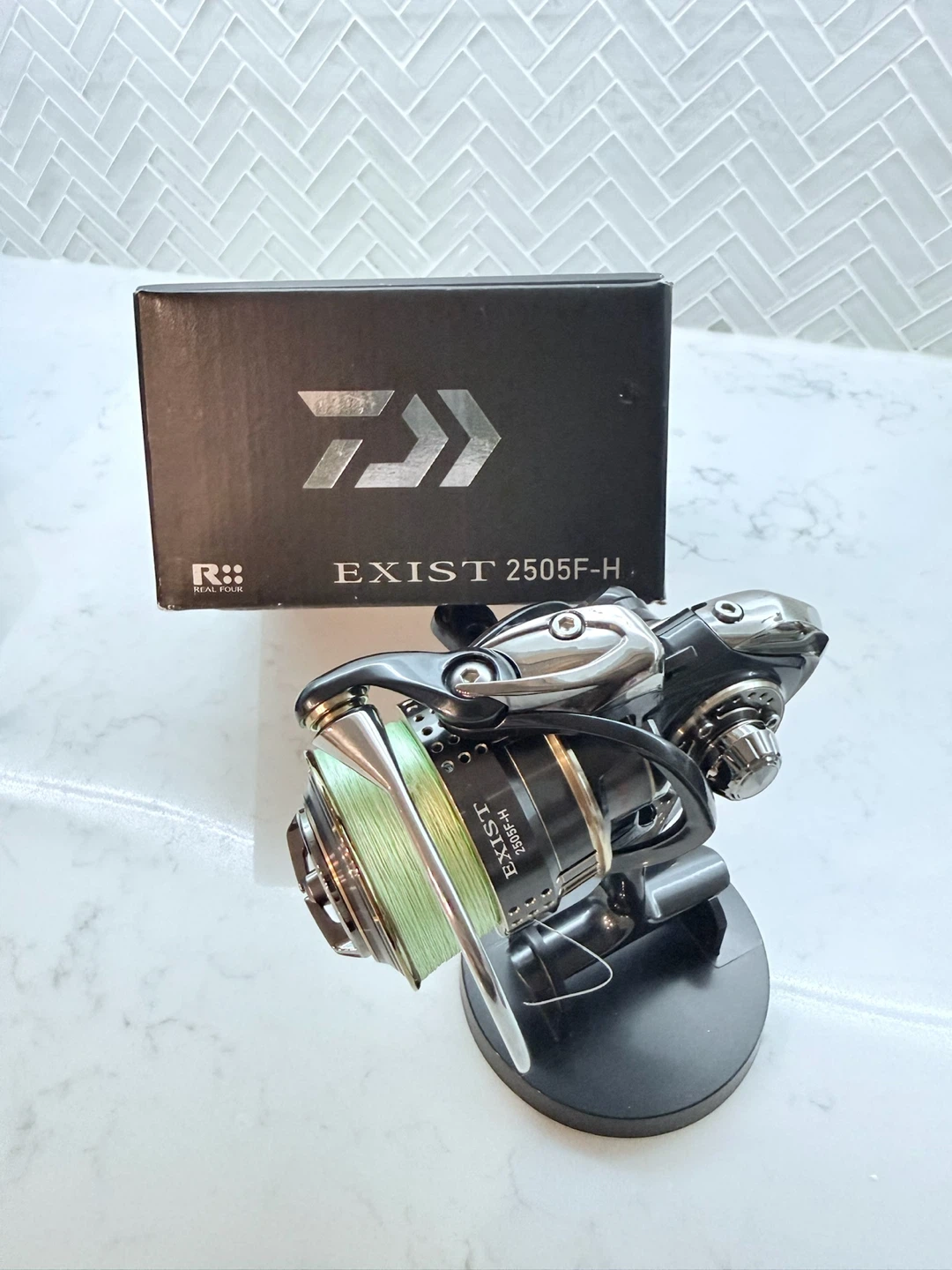 Daiwa Exist 2505F-H Fishing Reel 5.6:1