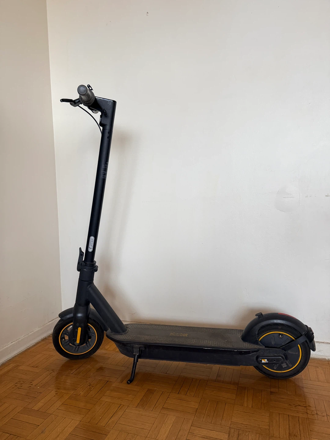 Segway Ninebot G30 Max electric scooter - photo 2