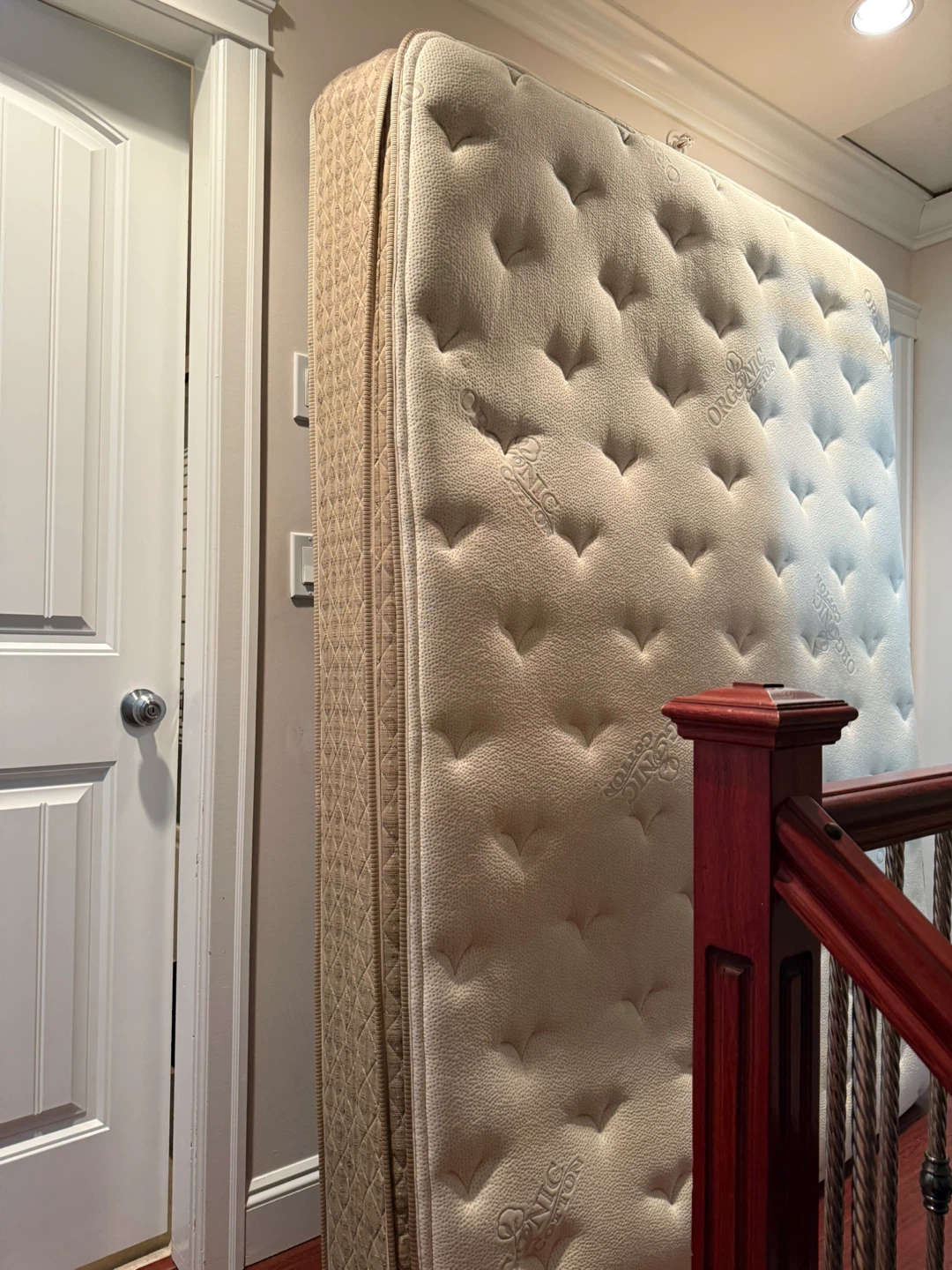 Queen mattress - photo 2