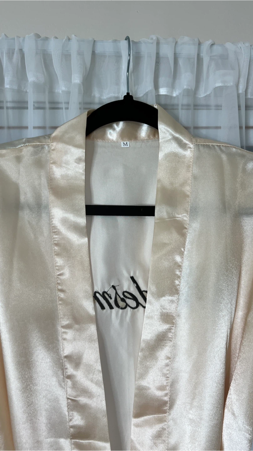 Bridesmaid Robe - Size M - New in Package - photo 3