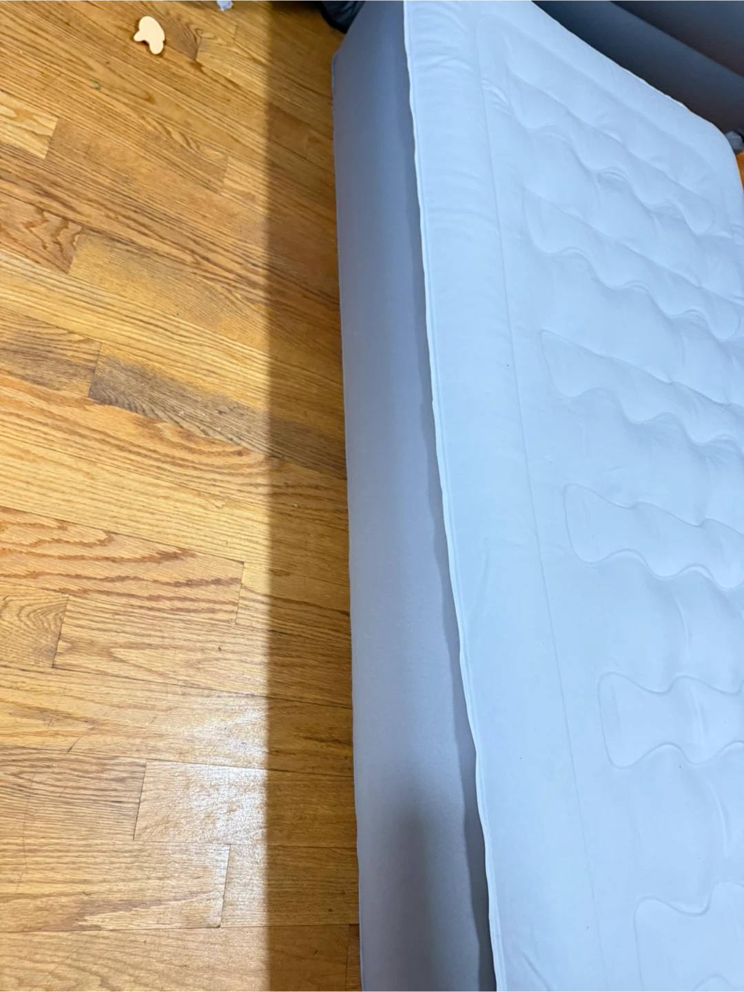 Brookstone Air Mattress - photo 3
