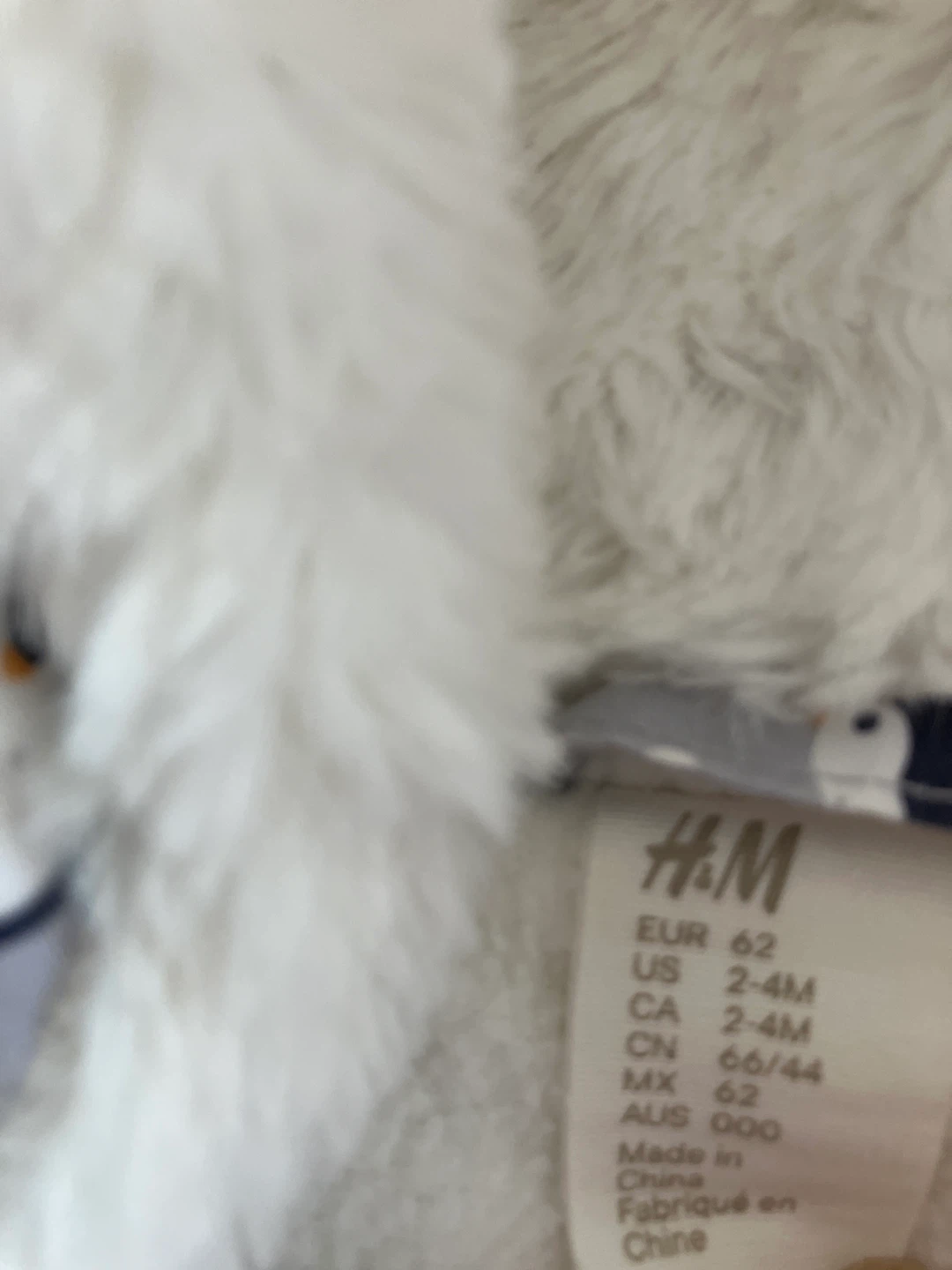 H&M Baby Snowsuit 2-4M Penguin Print - photo 2